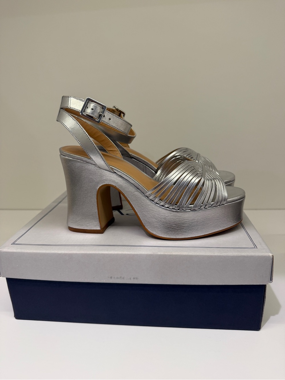 NWT Anthropology Maeve Platform Heels in Silver - Picture 5 of 7
